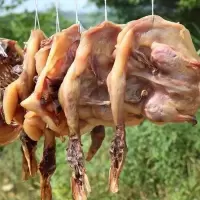 批发板鸭日晒风干腊鸭子咸香味腊肉腊鸭腿腊鸭