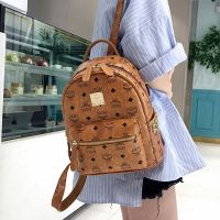 时尚铆钉双肩包女2020新款韩版百搭多用小背包女士休闲潮旅行包