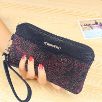 女士手拿包2020新款压花时尚手包百搭个性手机包韩版潮手拿包包