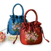 包包女2020新款时尚手提包时尚女士手拿包民族风绣花布包零钱包