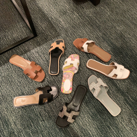 粉丝福利~新款真皮水钻沙滩平底h拖鞋女凉拖外穿