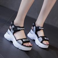 2021新款夏季网红凉鞋女超火厚底女士百搭松糕鞋增高时尚坡跟凉鞋