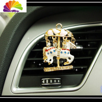 舒适主义车载香水空调摆件出风口香薰可爱镶钻创意女士汽车装饰品淡香 出风口香薰夹-旋转木马(送香片)