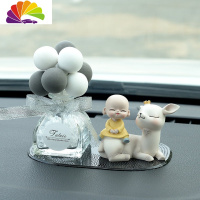 舒适主义一路平安汽车摆件车内装饰品鹿和尚车上个性创意男女车载香薰 白鹿(皇冠)小和尚+(银葱款)灰白气球+小圆角垫