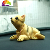 舒适主义摇头娃娃汽车小狗狗车饰车载车内小车车上车里装饰品轿车内饰摆件 吉娃娃