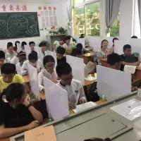 艺可恩学生课桌挡板隔断专用挡板办公桌面屏风挡板书桌隔板桌子配件