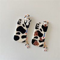 卡通可爱趴趴奶牛挂绳适用于12promaxx/xs/xr/se手机壳iphone11女8plus防摔个性创意硅胶保护套7