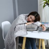 短毛绒沙发靠垫枕头被两用办公室沙发靠垫午睡多功能汽车护腰一体