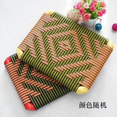 夏季透气服装厂员工坐垫夏天学生椅子制衣车间板凳散热仿藤屁股垫