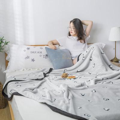 夏季空调毯珊瑚绒毯子加厚法兰绒毛毯床单毛巾被午睡单人双人盖毯