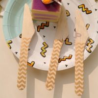 一次性餐具盘子刀叉勺三件套刀叉纸盘刀叉勺套装生日蛋糕刀叉纸碟 金色木刀8支随机一款