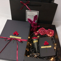 包装盒大号硬纸盒装的礼品盒1支发光惊喜少女填充物 红玫瑰(送灯)+兔子(推荐款) 19*17*8中号(送花朵)