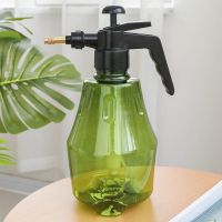 加厚气压式浇花喷壶洒水壶浇水壶压力喷雾器喷水壶花洒小喷壶 1.5升新料复古方形绿默认
