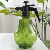 加厚气压式浇花喷壶洒水壶浇水壶压力喷雾器喷水壶花洒小喷壶 1.5升新料复古灯泡绿默认