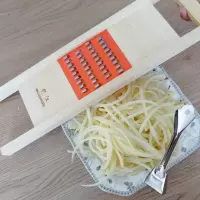 土豆丝檫子家用器擦丝插丝板厨房搜子切丝插菜擦菜器 敬平 龙江4毫米粗丝款[赠削皮器]