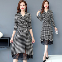 蕾丝假两件千鸟格长袖连衣裙女装2020年春装新品韩版中长款打底裙大码女