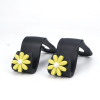 可爱车载汽车挂钩后座椅背隐藏车内创意实用卡通车用车载小挂钩女|黄色泫雅花挂钩一对