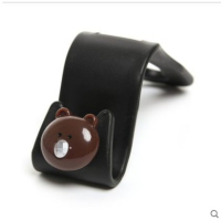 车载挂钩座椅背小挂钩女多功能隐藏可爱卡通创意汽车车内前排通用|黑底-棕色熊