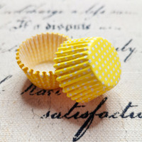 迷你蛋糕纸托烘焙蛋糕纸杯马芬杯小号纸托曲奇巧克力防油垫纸2.5|黄色