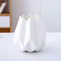 现代简约陶瓷花瓶家居摆设客厅装饰品北欧创意菱形干花插花器摆件 三维工匠 白色花瓶小号+8支乒乓菊