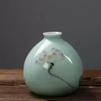 手绘小花瓶 陶瓷迷你家居摆件 青瓷水培花器 创意台面花插 三维工匠 纳百川小花瓶(梅子青荷花)