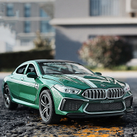 熊山谷 马珂达 1:32宝马M8合金车模 礼盒包装