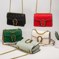 姿瑟2020新款女小CK潮压花酒神包洋气百搭明星同款单肩斜挎链条小方包