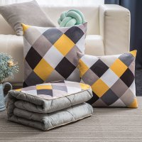 敬平冬季加厚抱枕被子两用汽车珊瑚绒毯办公室靠垫午睡枕头小靠枕 几何空间 抱枕:50x50cm 被子:150x 平