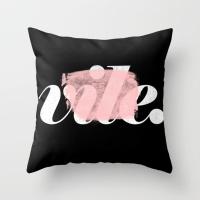 敬平抱枕定制北欧风格ins简约现代沙发床上靠枕办公室靠背汽车靠垫套 粉色涂鸦 40X40cm(含枕芯) 平