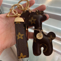 敬平网红欧美创意汽车用钥匙扣长颈鹿汽车钥匙扣链圈挂件个性包包挂件 小鹿花纹棕+金扣