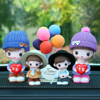 创意车内饰品摆件车载香水摇头公仔可爱男女车上个性漂亮汽车装饰 [四口之家]爸妈+两宝(米儿/心仔)圆帽+彩色气球+大钻垫