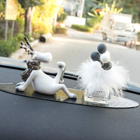 敬平汽车用品创意内饰车饰一路平安小鹿车内装饰品中控台车上车载摆件 灰白抬腿鹿+灰白气球+加长防滑垫挂摆件