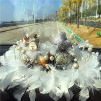 钻鹿网红车载摆件ins风高档创意可爱汽车内饰品抖音同款 调皮鹿+闪钻气球+羽毛防滑垫