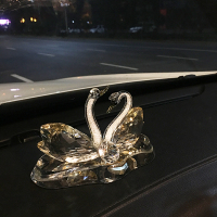汽车用品新款水晶天鹅车内饰品摆件车载中控台香水座车装饰品摆饰 香槟色长形天鹅(不可加香)
