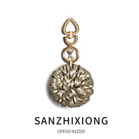 敬平创意圆形花球汽车钥匙扣挂件女简约包挂饰车钥匙圈链挂件小礼品 花球钥匙扣-金色 