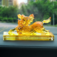 敬平貔貅汽车摆件麒麟车内车上装饰用品中控台男车载香水座 琉璃貔貅麒麟[琥珀色] 平挂摆件