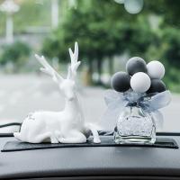 敬平一鹿平安汽车摆件车载香水车内饰品摆件男女可爱 创意男士 镶银福鹿+告白气球 平挂摆件