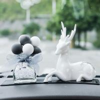 敬平一鹿平安汽车摆件车载香水车内饰品摆件男女可爱 创意男士 镶银祥鹿+告白气球 平挂摆件