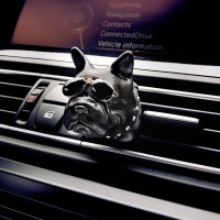 敬平法斗车载香水摆件空调出风口香水夹斗牛犬汽车装饰品车内精油香薰 黑色眼镜款-法斗(送一瓶精油) 平挂摆件