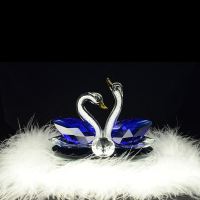 敬平汽车香水座车内饰品车载水晶天鹅摆件装饰女创意车上用品大全 唯美双天鹅摆件(蓝)+超仙羽毛垫 平挂摆件