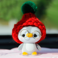 敬平车内饰品摆件网红创意可爱车载装饰品漂亮内饰女汽车摆件创意 红毛线帽灰企鹅 平挂摆件