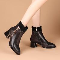 羊皮圆头靴子女粗跟2020秋冬季新款真皮毛线口中跟加绒大码短靴女