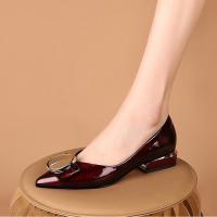 尖头单鞋女3cm粗跟蝴蝶结秋冬新款真皮百搭低跟浅口酒红色瓢鞋女