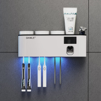 弘拜 紫外线智能牙刷消毒器 壁挂消毒牙刷架子 杀菌牙刷架 多功能牙刷消毒架三杯家庭套装