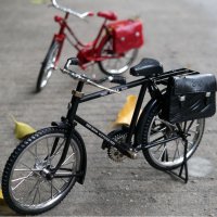 老式28自行车仿真复古老式28大驴脚踏车凤凰自行车模型摆件创意父亲节创意礼品 一黑一红一起优惠5元23*13cm