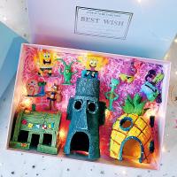 海绵宝宝盲盒创意海绵公仔宝宝手办玩偶玩具摆件生日模 3款房子+8组合款/渐变盒28cm 礼盒装+灯饰+礼品袋+免费写贺卡