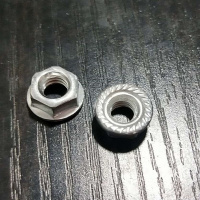 适用适用于摩托车配件改装 铃木王GS125 GN125 EN化油器接口改装CG125化油器 6M螺母2只