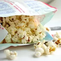 微波炉爆米花网红小吃袋装专用玉米粒奶油膨化零食整箱批发 【奶油味】120克*20包