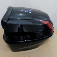 适用爱得乐8038尾箱 电动车后备箱 中号 可装全盔 快拆式