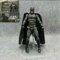 MAFEX 正义黎明 蝙蝠侠 BATMAN 黑暗骑士 小丑 Joker银行劫匪版 MAFEX蝙蝠侠 高约16CM